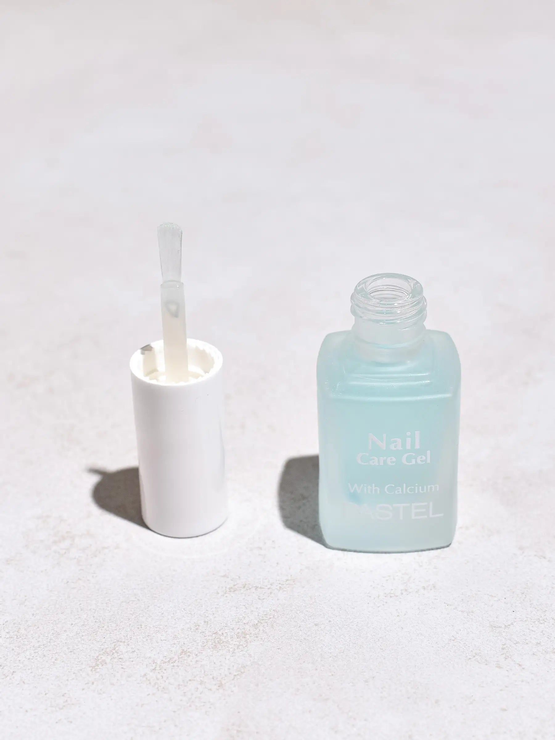 NAIL CARE GEL WITH CALCIUM