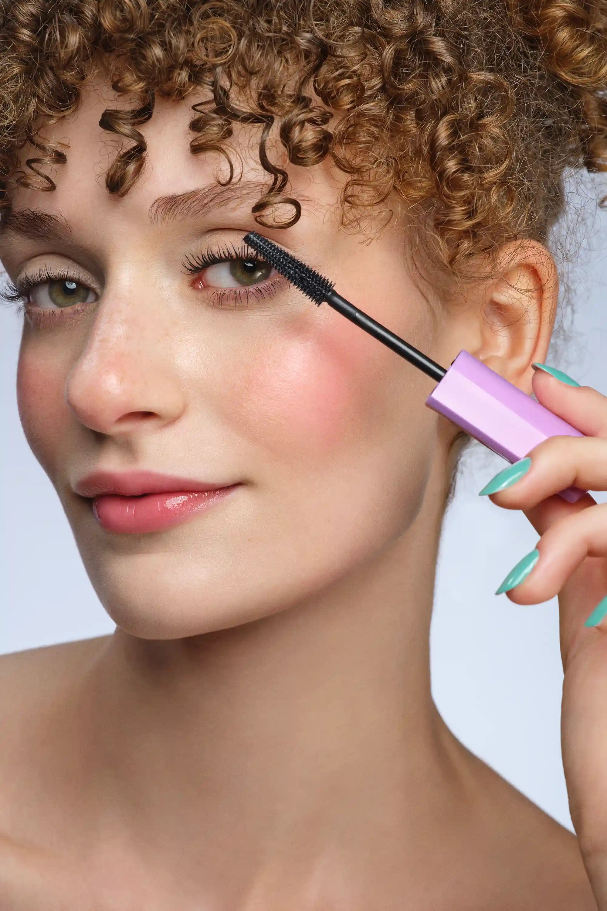 Volume Pastel SHOW YOUR LOOK 24H VOLUME MASCARA – Pastel Arabia
